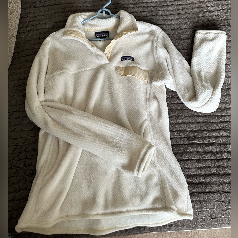 Off white Patagonia pull over
